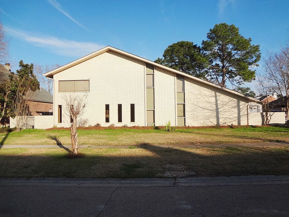 1st image of 4413 Lake Sherwood Ave E
