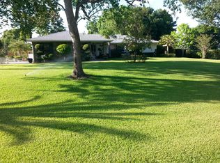 19325 Meadow Ln, Eustis, FL 32736