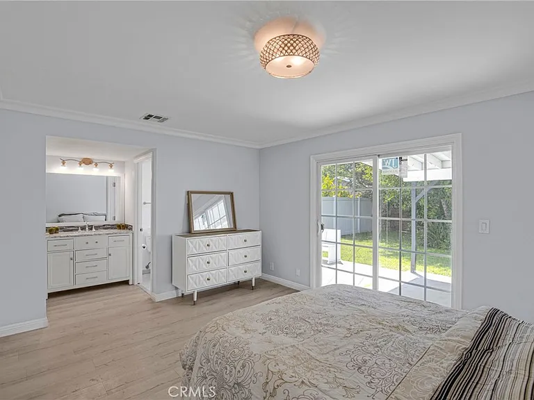 6823 Matilija Ave — Photo 17