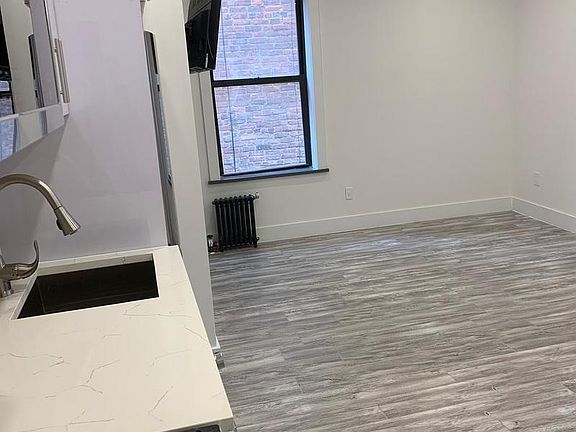 3rd image of 643 W 171st St APT 46