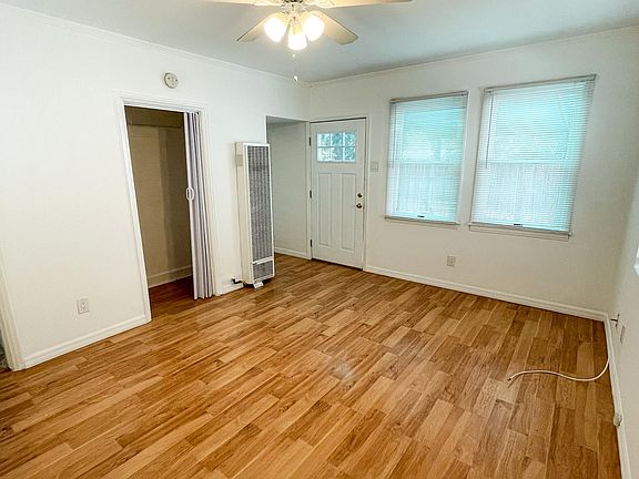 5th image of 1423 Hayworth Ave #1421