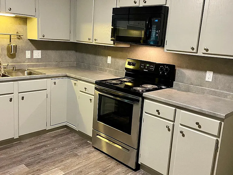50 Barclay Dr #3 — Photo 4