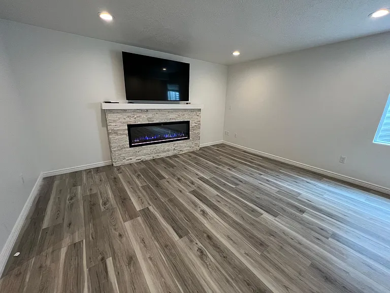 2025 W 900 N — Photo 33