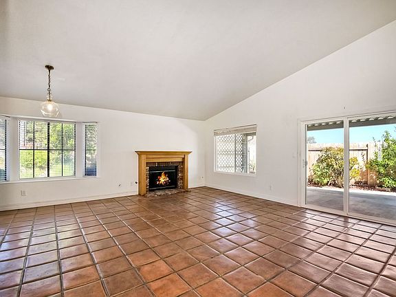 4th image of 205 Paseo Marguerita