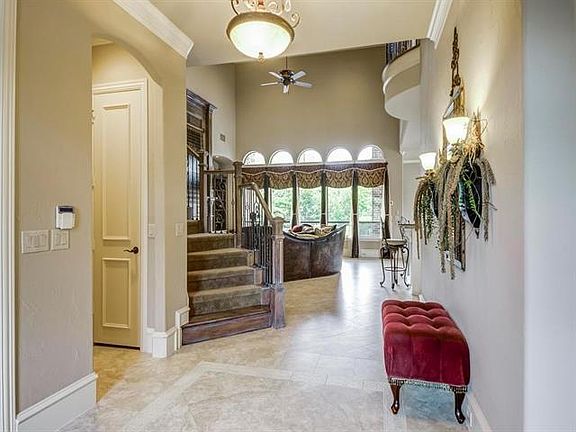 3rd image of 1428 Parkview Ln