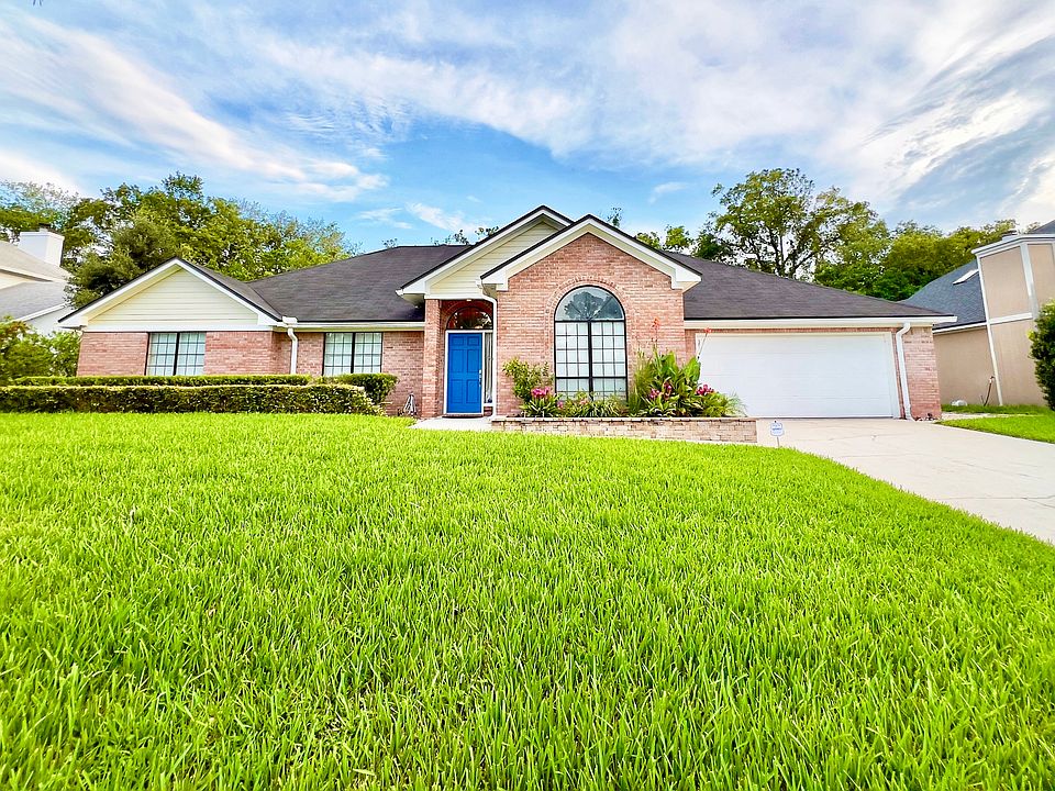 1st image of 8597 Royalwood Dr