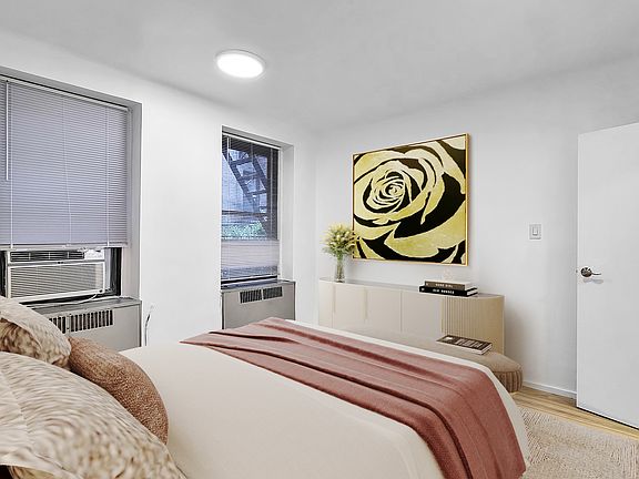 4th image of 209 W 104th St APT 1H