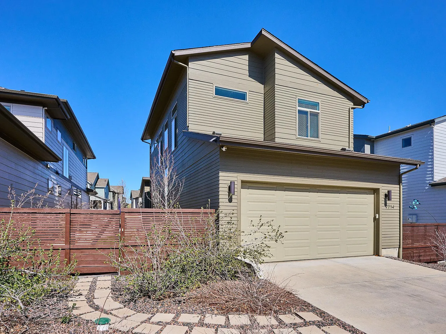 9714 Bennett Peak St — Photo 3