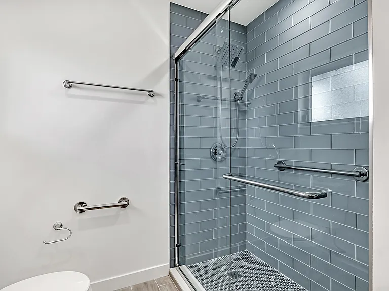 2747 Dudley Dr E #D — Photo 19