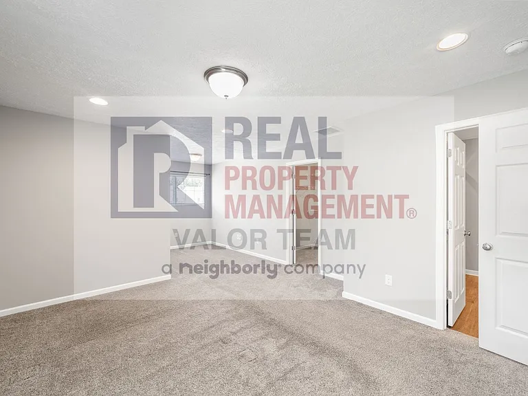 10275 Maryland St — Photo 24