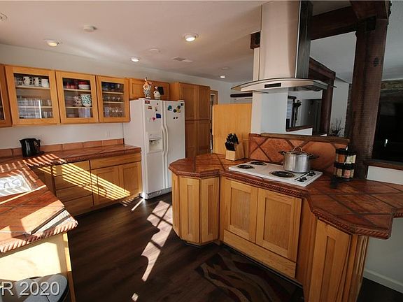 4th image of 4001 San Joaquin Ave