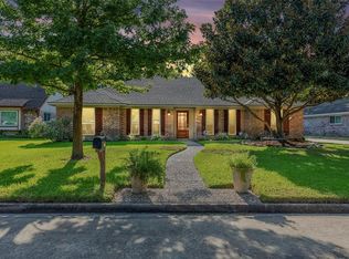 2739 Shadowdale Dr, Houston, TX 77043