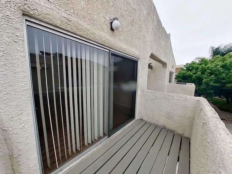 401 Beach Blvd - El Pueblo Apartments — Photo 25