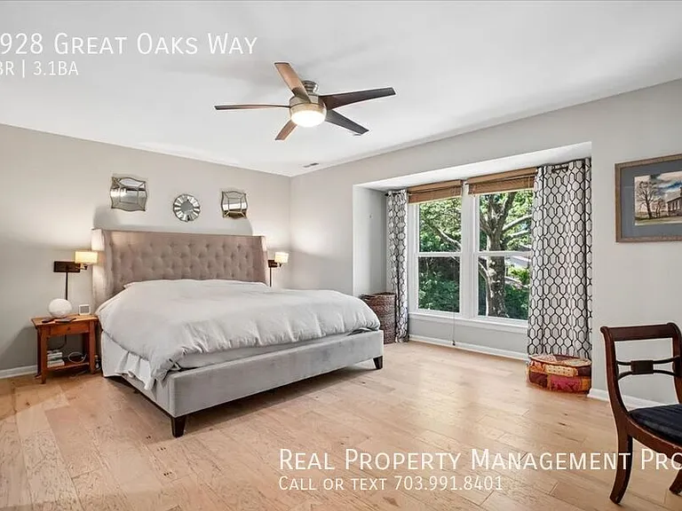 9928 Great Oaks Way — Photo 26