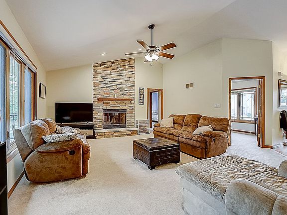5th image of 4711 W Vanderheyden Dr