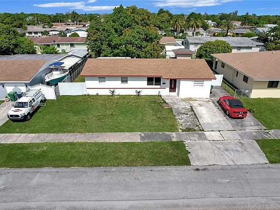 3rd image of 19806 SW 118th Ct