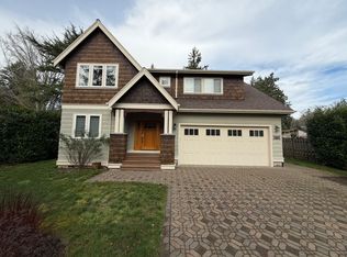 3285 Wembley Park Rd, Lake Oswego, OR 97034