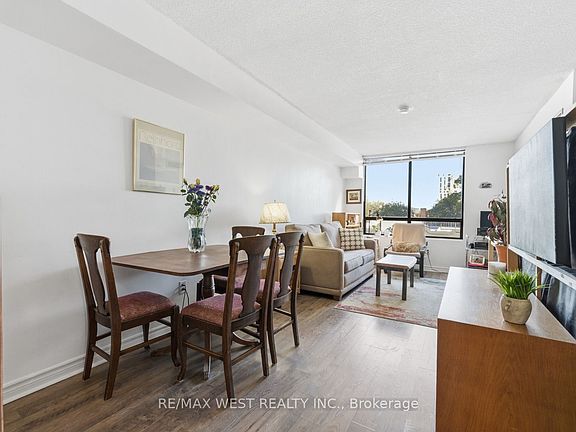 2nd image of 117 Gerrard St E #404