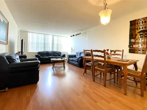 1300 Saint Charles Pl APT 420, Pembroke Pines, FL 33026