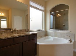 9422 Harmony Lake Ln, Rosenberg, TX 77469