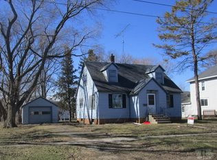 359 Center St W, Britt, IA 50423