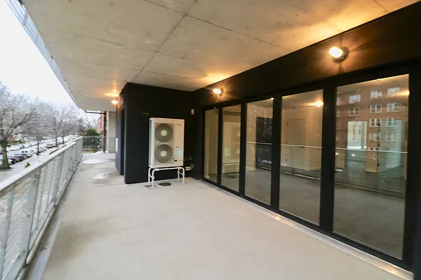 Rented by Compass | media 59