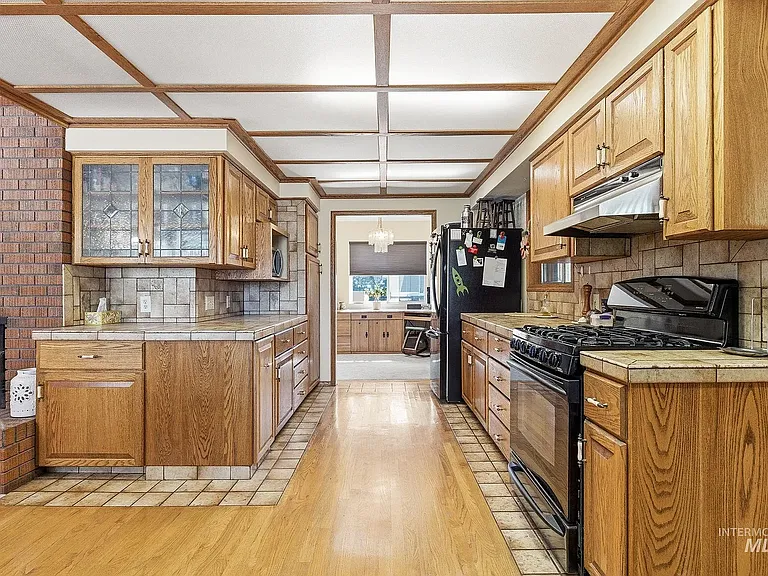 12055 W McMillan Rd — Photo 16