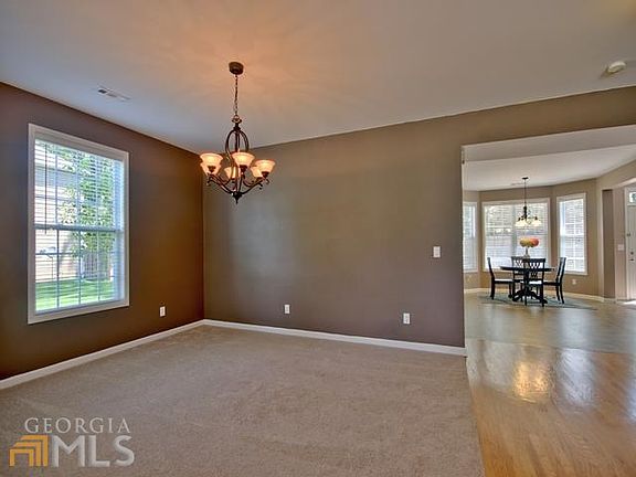 5th image of 335 Revolution Dr