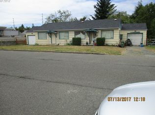 154 N Schoneman St, Coos Bay, OR 97420