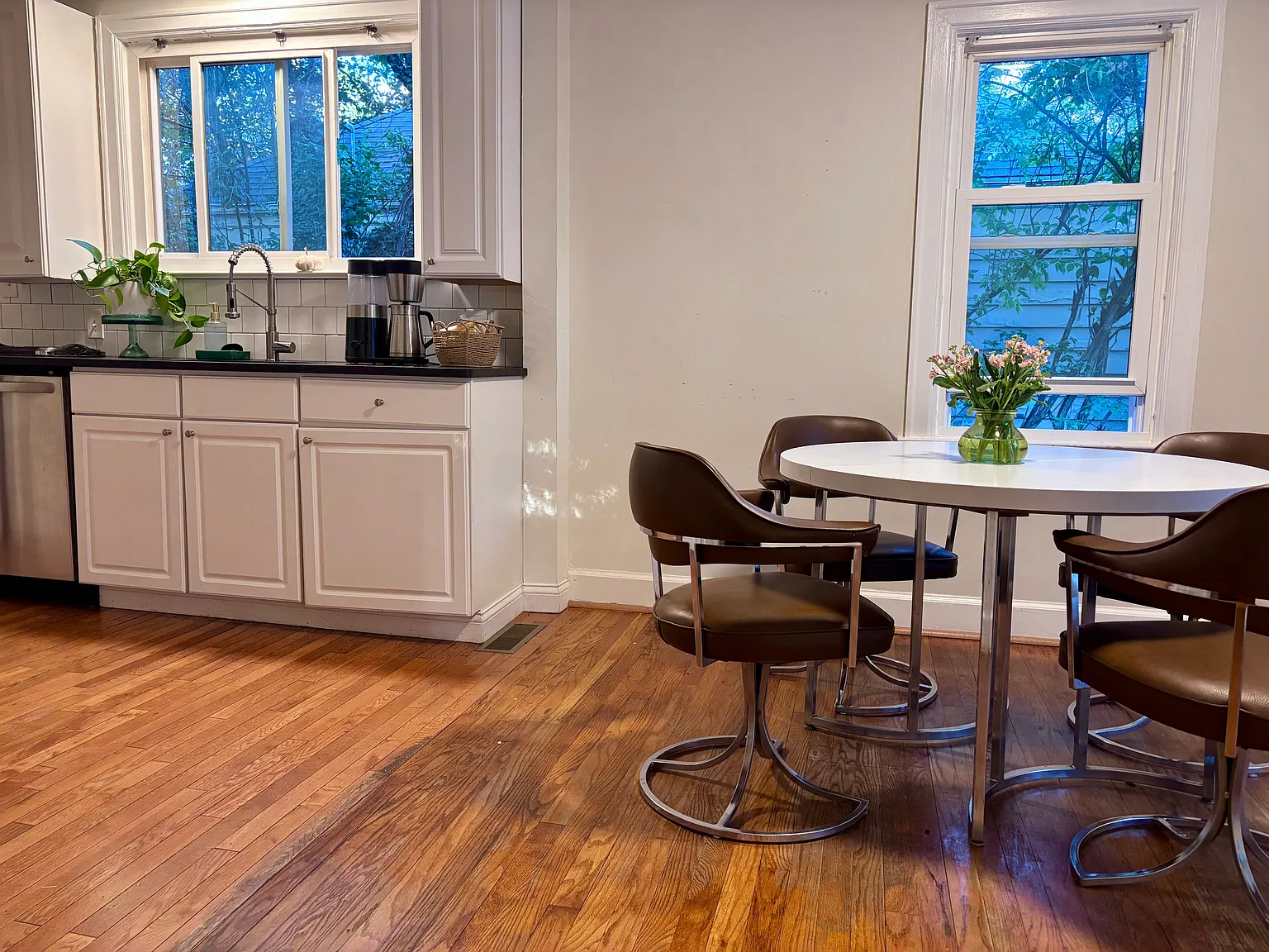 4 bed, 1850 sqft, $3,500 — Photo 2