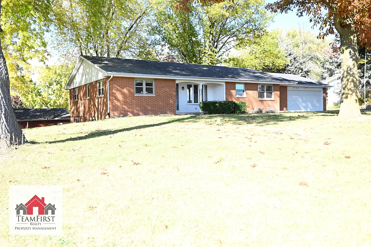 Building Photo - 2790 S Ridge Rd