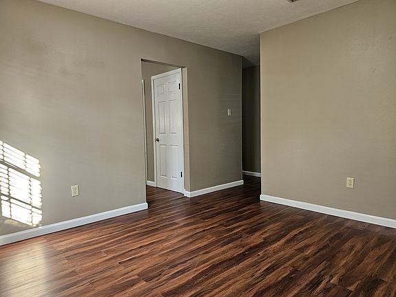 3rd image of 1020 Carrollton Ave