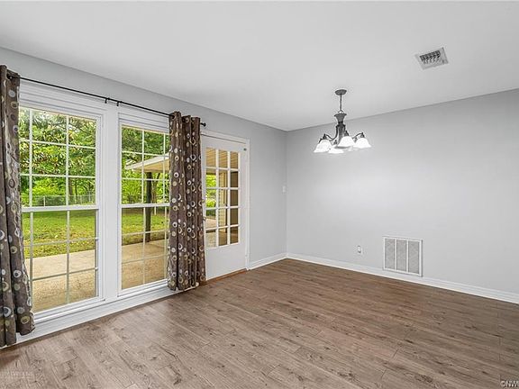 5th image of 805 Camilla Dr