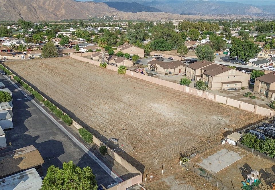 1st image of 0 N Ramona Blvd #1
