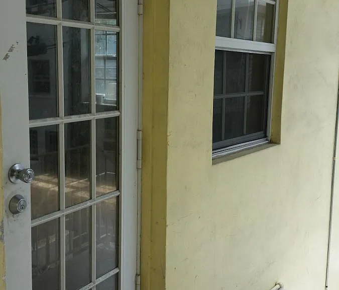 825 Euclid Ave — Photo 3