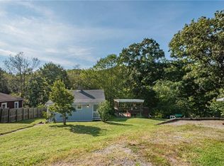 31 Hill St, Avella, PA 15312