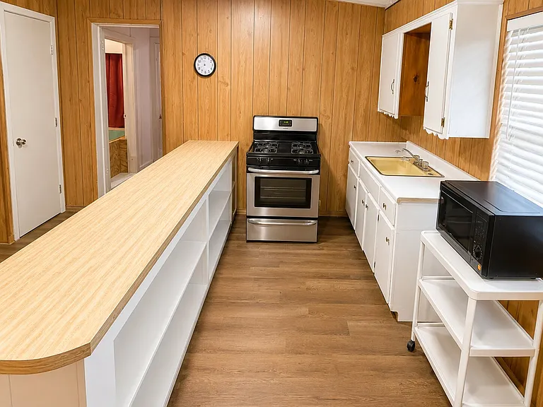 1401 Dubois St #1 — Photo 14