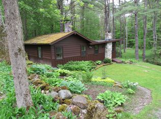 3 Cobb Rd, West Stockbridge, MA 01266