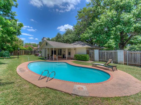 2nd image of 9200 Quail Wood Dr