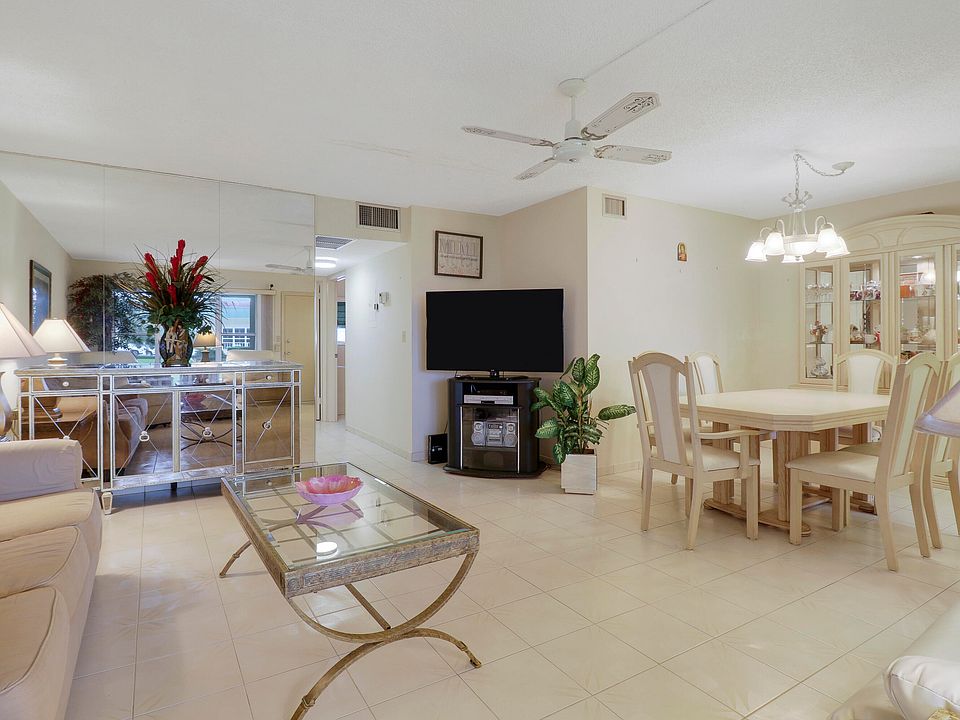 1st image of 808 SE 7th Street #103
