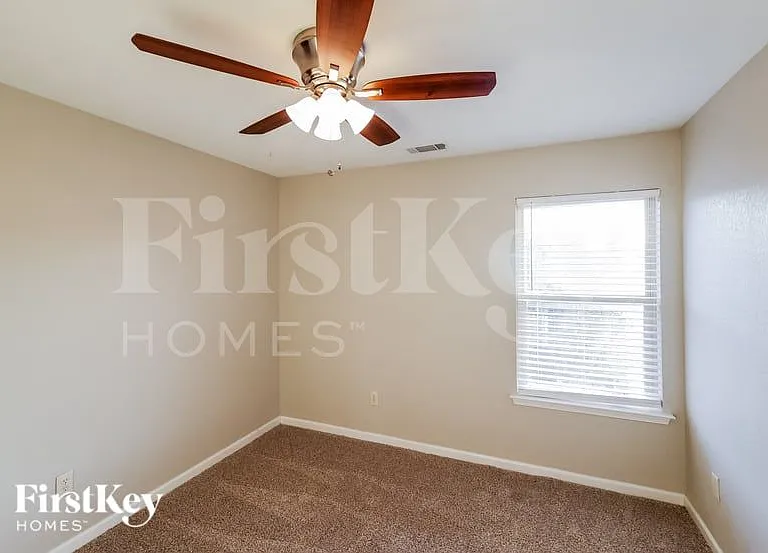 3630 Wind Ridge Ln — Photo 11