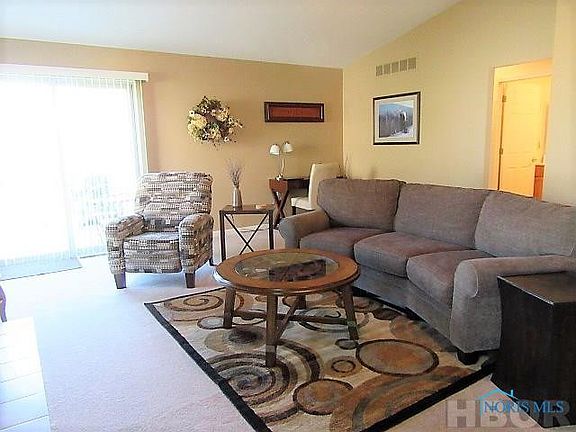 5th image of 283 E Winter Woods Dr