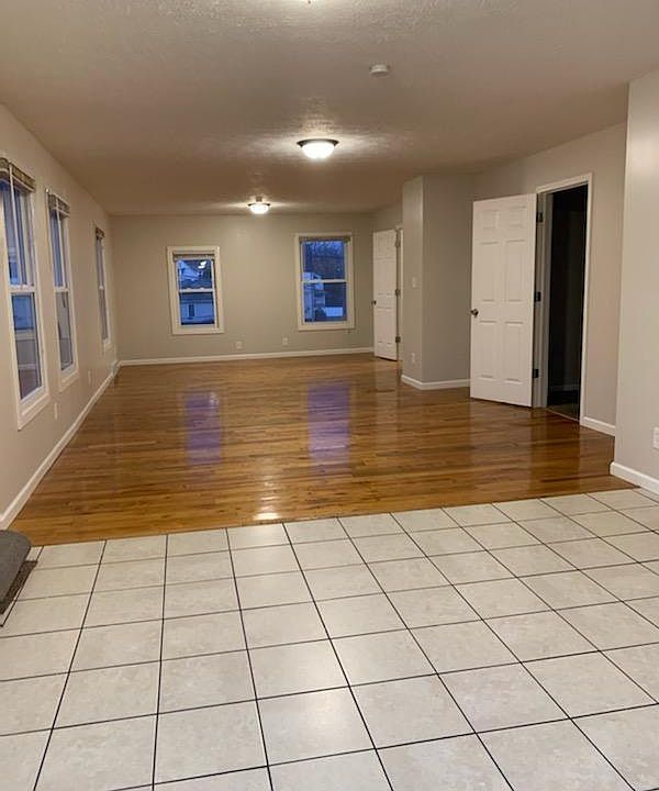 2nd image of 3946 E 54th St #Up