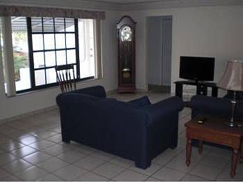 5th image of 4421 NE 15th Way