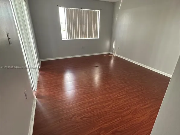 8600 SW 212th St APT 306, Cutler Bay, FL 33189