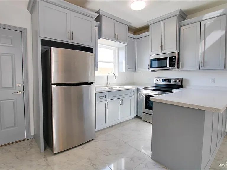 805 N Maryland St #3 — Photo 2