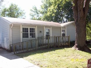 2004 S Belmont Pl, Independence, MO 64057