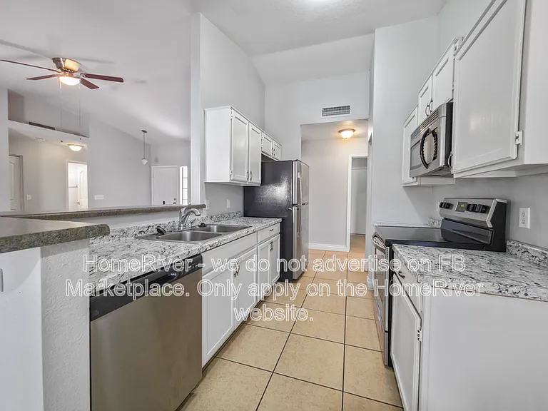 2 W Michelle Dr — Photo 13