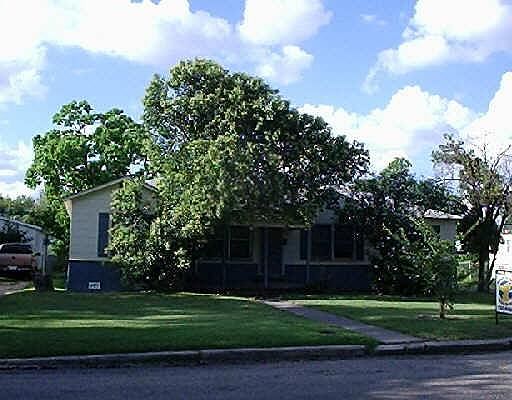 2nd image of 325 WESTMINSTER AVE