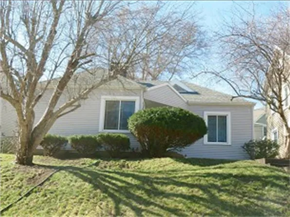 1435 Parkway St, Dubuque, IA 52001